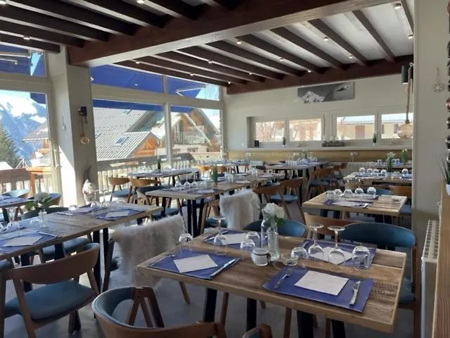 Hotel La Rua Albiez-Montrond