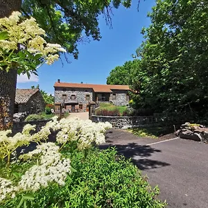 Couette-café Le Clos Des Pierres Rouges, Saint-Privat-dʼAllier